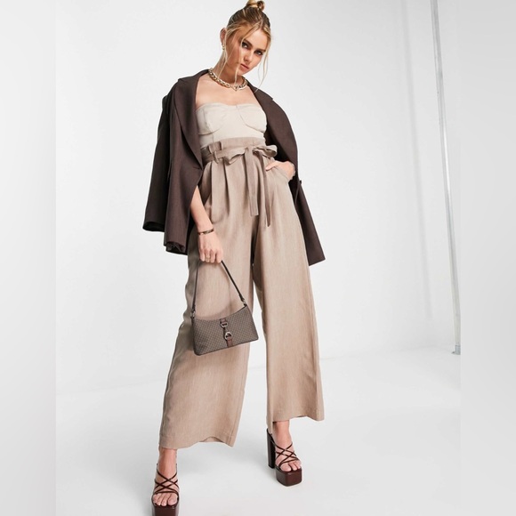 🍨ASOS DESIGN 2 in 1 satin bust wide leg jumpsuit in stone, 10, NWT✨ - Picture 4 of 7